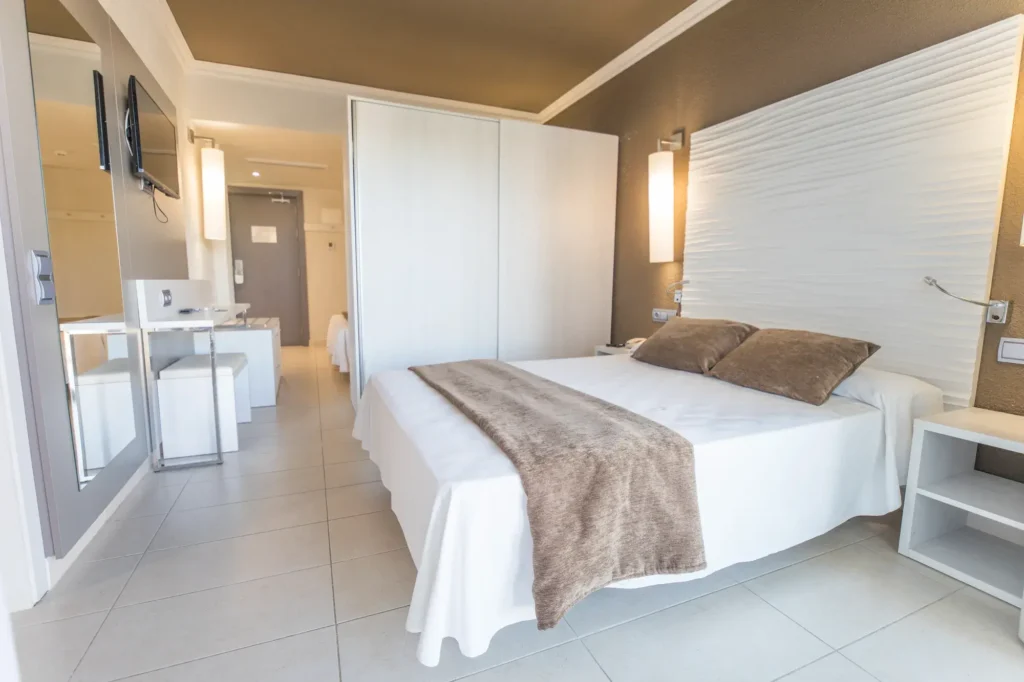 quintuple rooms cambrils