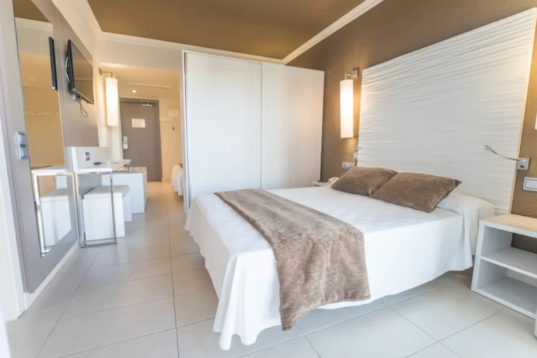 quintuple rooms cambrils